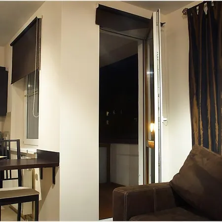Apartment Apartament Zloty Pancerny Pociag *